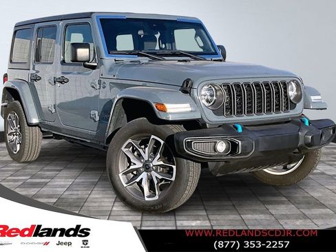 Used 2024 Jeep Wrangler Unlimited image 1