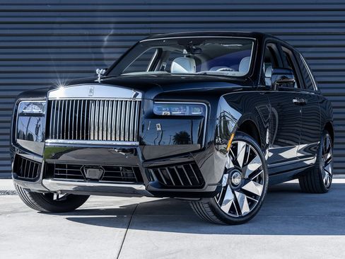 Used 2025 Rolls-Royce Cullinan image 1
