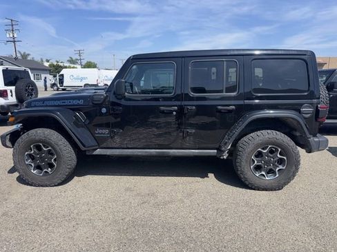 Used 2023 Jeep Wrangler Unlimited Rubicon 4xe w/ Steel Bumper Group AWD/4WD image 8