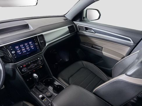 Used 2022 Volkswagen Atlas Cross Sport SEL Premium R-Line image 25