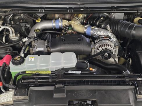 Used 2000 Ford F350 XLT image 3