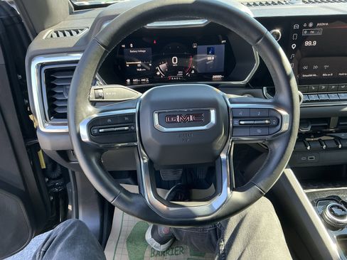 Used 2024 GMC Canyon Elevation w/ Convenience Package AWD/4WD image 16