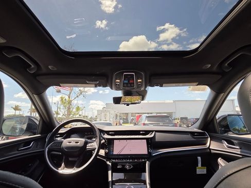 New 2026 Jeep Grand Cherokee L Limited AWD/4WD image 12