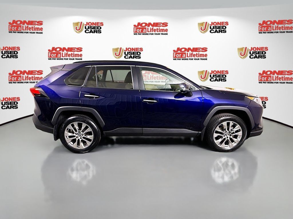Used 2021 Toyota RAV4 Limited AWD/4WD image 17