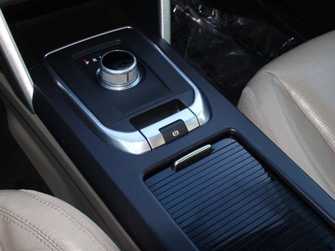 Used 2016 Land Rover Discovery Sport HSE image 15