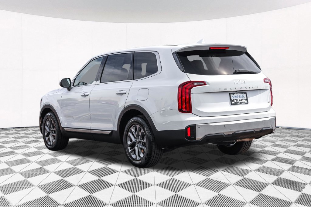 Used 2023 Kia Telluride LX AWD/4WD image 14