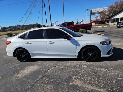 Used 2023 Honda Civic Sport image 12