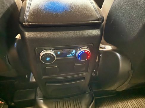 Used 2020 Ford Explorer 2WD image 13