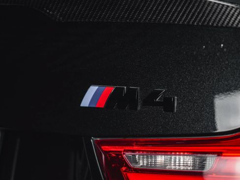 Used 2015 BMW M4 Coupe w/ Executive Package RWD image 22