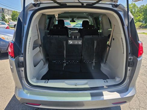 Used 2017 Chrysler Pacifica LX image 7