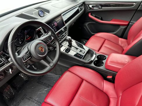 Certified 2022 Porsche Macan GTS AWD/4WD image 4