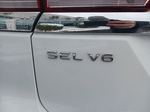 Certified 2021 Volkswagen Atlas SEL R-Line image 7