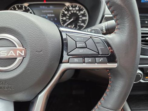 Used 2023 Nissan Altima 2.5 SR w/ SR Premium Package FWD image 31