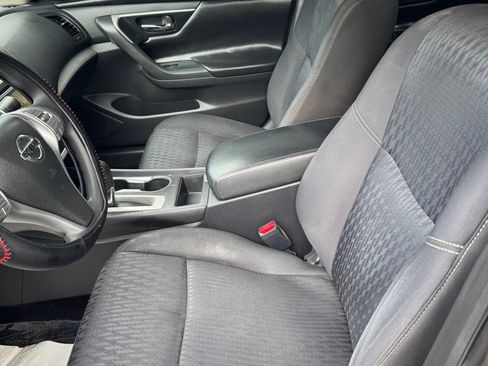 Used 2017 Nissan Altima 2.5 S w/ Power Driver Seat Package FWD image 7