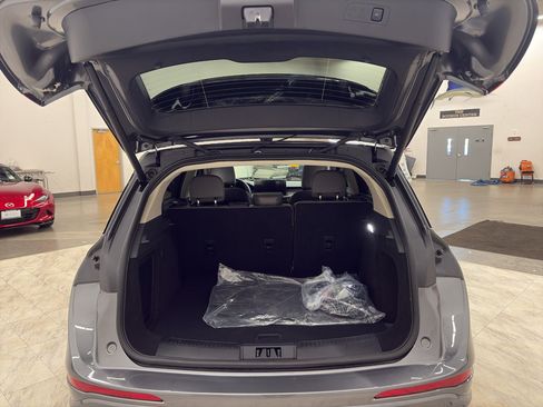 Used 2025 Lincoln Corsair Grand Touring w/ Equipment Group 301A image 15