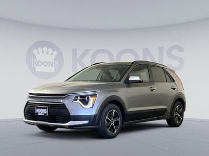 New 2025 Kia Niro EX