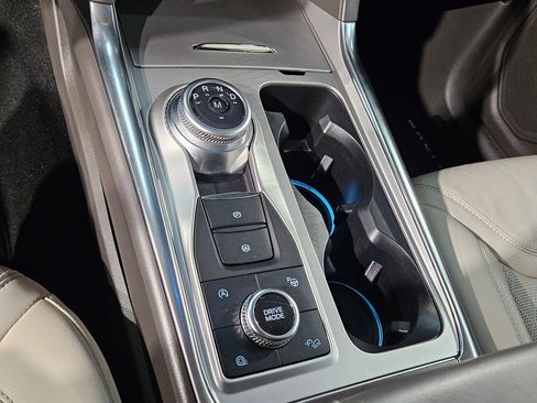 Used 2020 Ford Explorer Platinum image 34