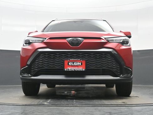 Used 2024 Toyota Corolla Cross SE image 25