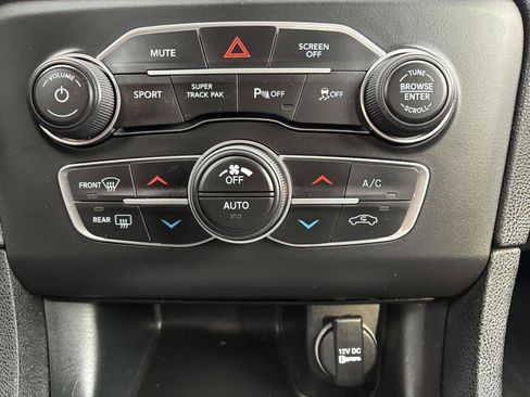 Used 2021 Dodge Charger SXT w/ Cold Weather Package AWD/4WD image 24