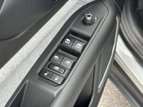 Certified 2023 Jeep Compass Latitude AWD/4WD image 19
