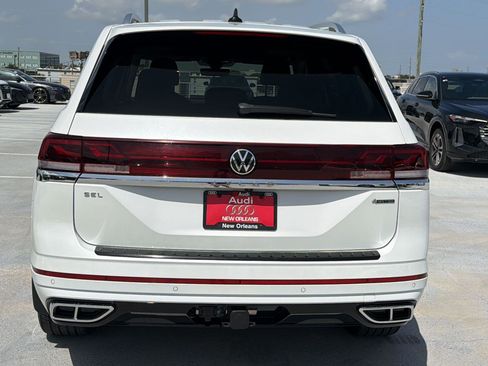 Used 2024 Volkswagen Atlas SEL Premium R-Line AWD/4WD image 10
