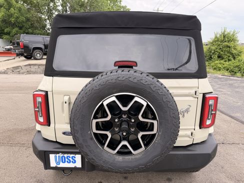 Used 2025 Ford Bronco Outer Banks AWD/4WD image 4