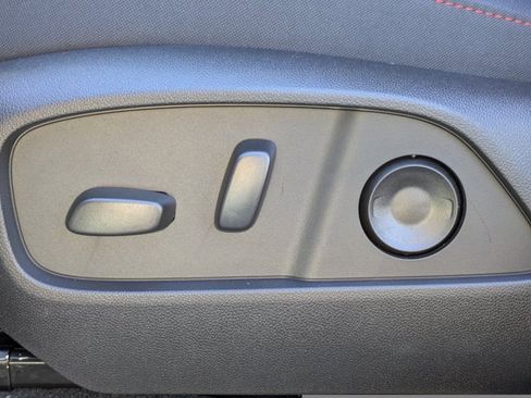 New 2026 Chevrolet Equinox RS w/ Convenience Package III image 21