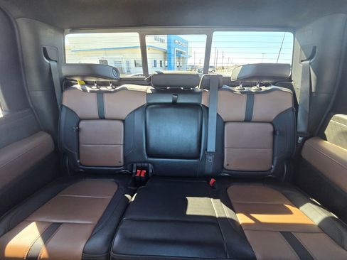 Used 2022 Chevrolet Silverado 2500 High Country image 28