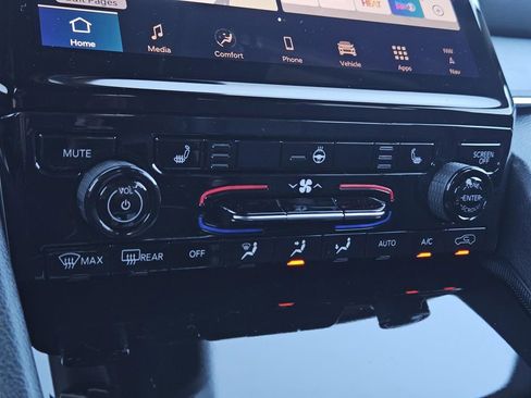 New 2025 Jeep Grand Cherokee Limited image 18