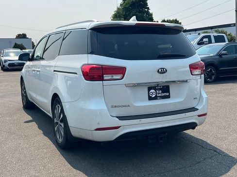 Used 2016 Kia Sedona SX FWD image 9