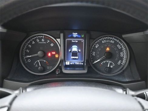 Used 2021 Toyota Tacoma TRD Sport image 28