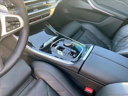 Used 2026 BMW X5 sDrive40i w/ M Sport Package image 15