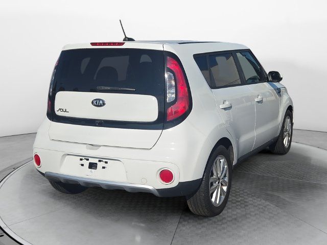 Used 2017 Kia Soul + FWD image 5
