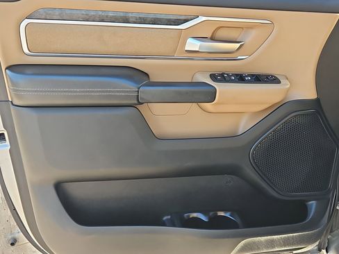 Used 2019 RAM 1500 Big Horn RWD image 11
