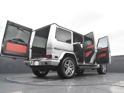 Used 2015 Mercedes-Benz G 63 AMG 4MATIC image 31