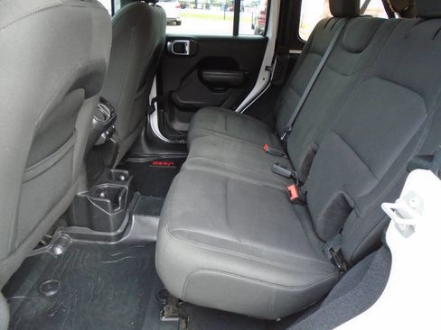 Used 2018 Jeep Wrangler Unlimited Sport S AWD/4WD image 10