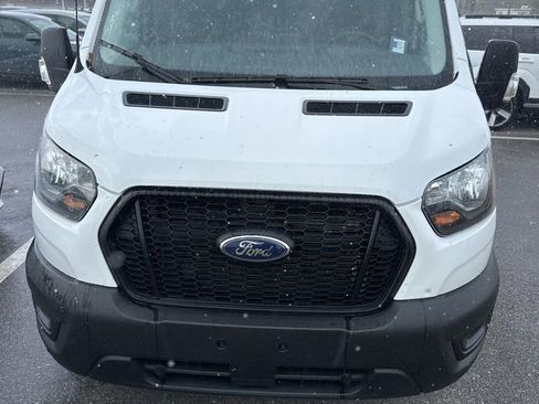 Used 2023 Ford Transit 250 Medium Roof image 2