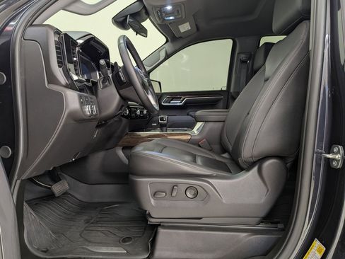 Used 2024 GMC Sierra 1500 Elevation w/ Elevation Premium Package image 5