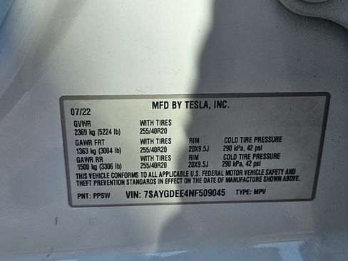 Used 2022 Tesla Model Y Long Range AWD/4WD image 36
