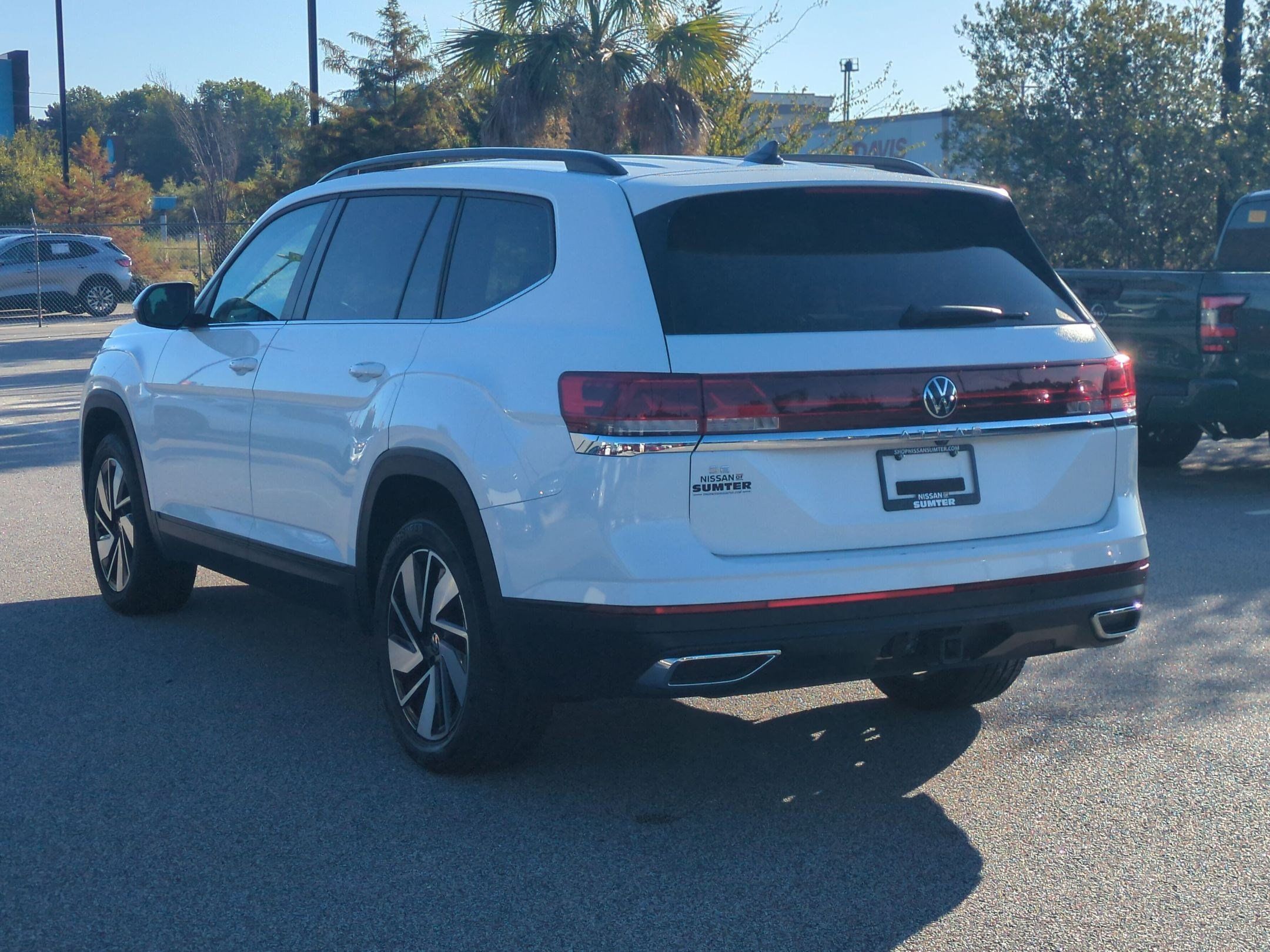 Used 2025 Volkswagen Atlas SE FWD image 6