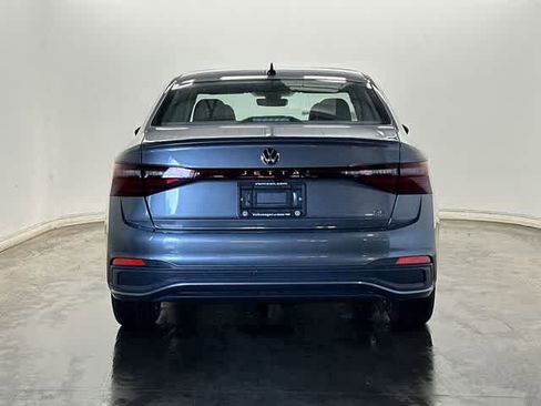 New 2026 Volkswagen Jetta SE image 4