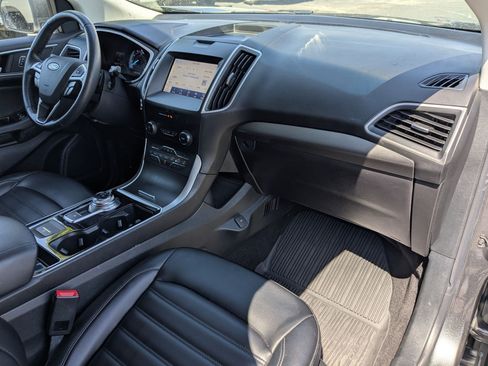 Used 2020 Ford Edge SEL w/ Cold Weather Package AWD/4WD image 34