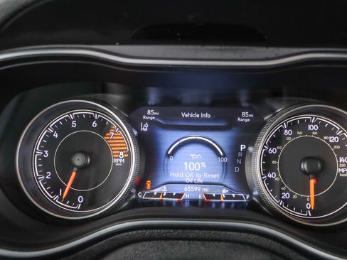 Used 2021 Jeep Cherokee Latitude Lux w/ Sun & Sound Group AWD/4WD image 15