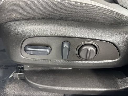 Used 2023 Chevrolet Equinox LS w/ LS Convenience Package AWD/4WD image 21