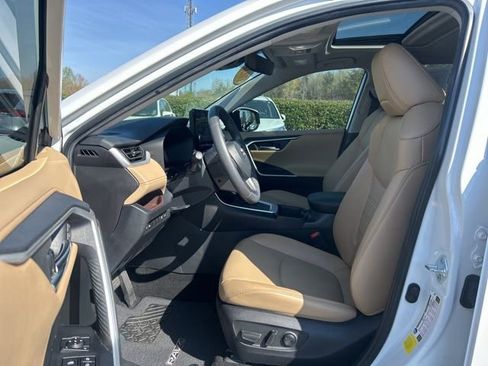 Used 2024 Toyota RAV4 Limited image 15
