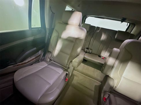 Used 2018 Chevrolet Tahoe Premier image 12