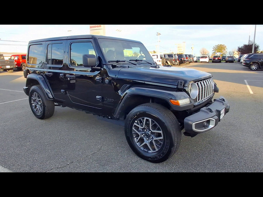 Used 2026 Jeep Wrangler Unlimited Sahara AWD/4WD image 2