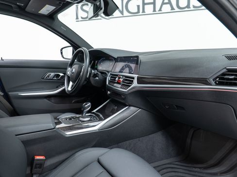 Used 2019 BMW 330i xDrive Sedan w/ Convenience Package image 21