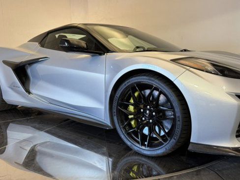 Used 2023 Chevrolet Corvette Z06 w/ Stealth Interior Trim Package image 31