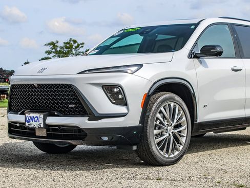 New 2026 Buick Enclave Sport Touring w/ Power Package AWD/4WD image 18
